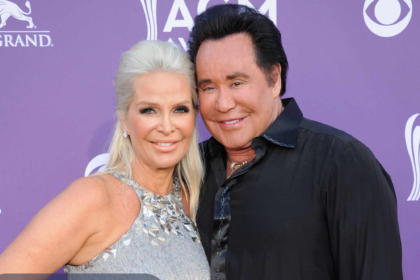 wayne newton wife